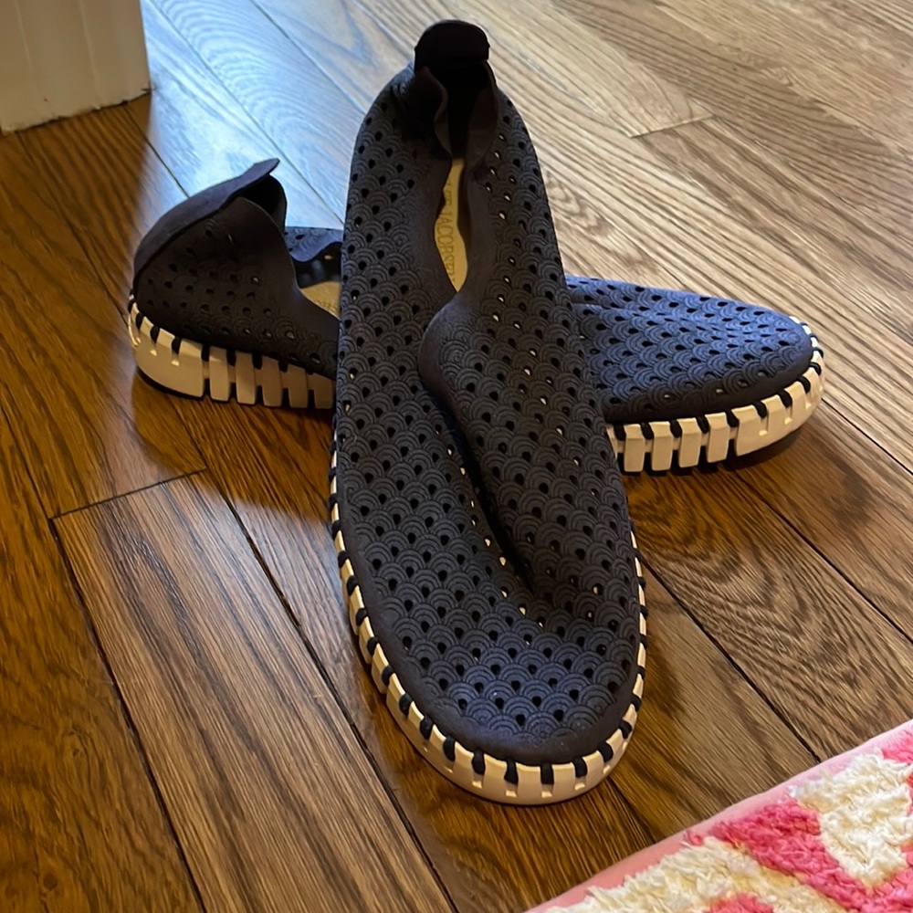 Ilse Jacobsen Navy Tulip Perforated Shoe